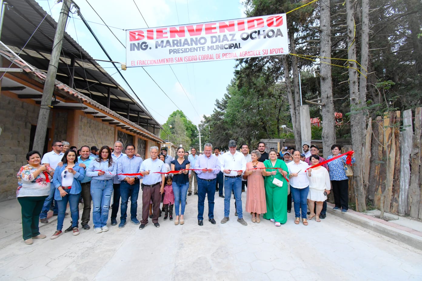 INAUGURA MDO PAVIMENTACIÓN CON CONCRETO MIXTO EN EL FRACCIONAMIENTO SAN ISIDRO CORRAL DE PIEDRA – H. Ayuntamiento de San Cristóbal de Las Casas