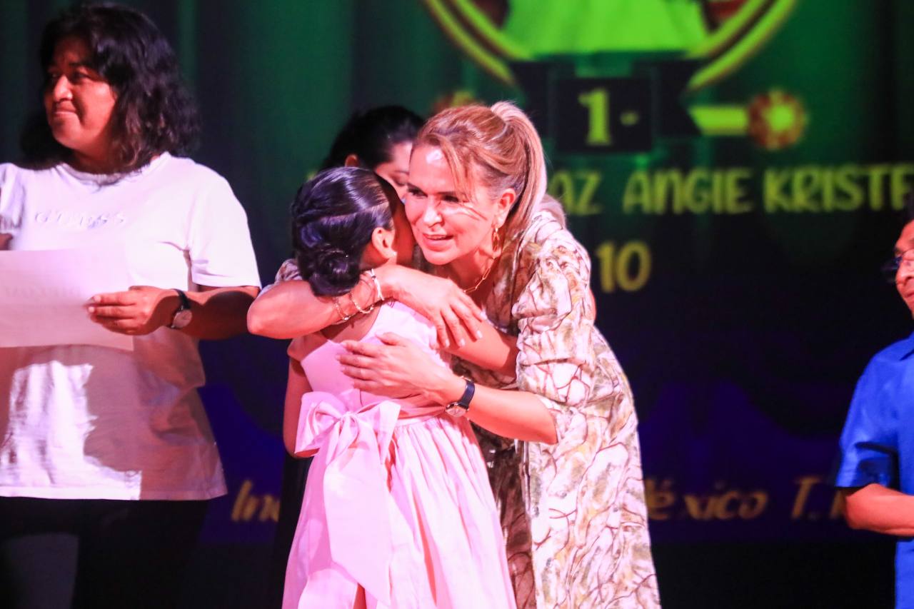 Lili Campos continuará con construcciones de domos en escuelas – H. Ayuntamiento de Solidaridad