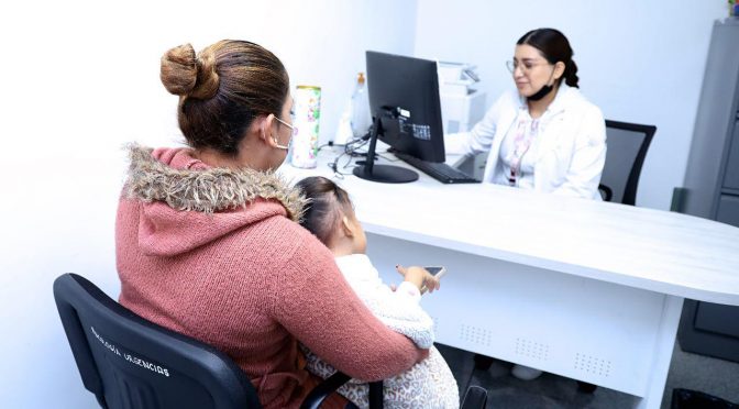 Abre SSM clínica para tratamiento de malformación de columna en menores