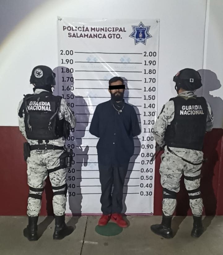 Detiene Policía Municipal y Guardia Nacional a hombre por portación de arma de fuego y posesión de droga
