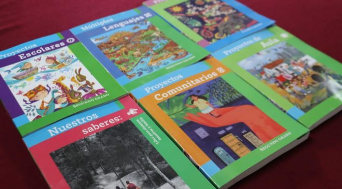La NEM da autonomía al magisterio para utilizar libros de texto