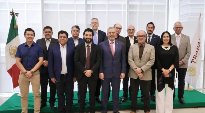 Pactan Bedolla, STPS y aguacateros, ruta para la formalización laboral del sector