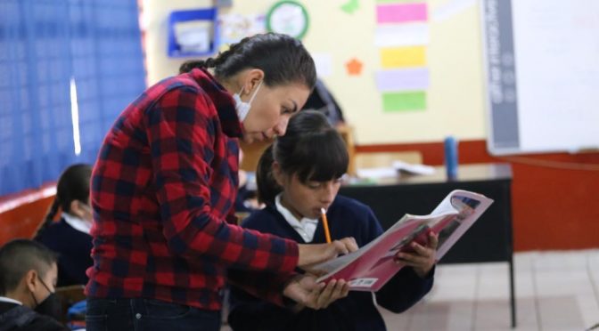 SEE envía 100 docentes más a escuelas que los requieren