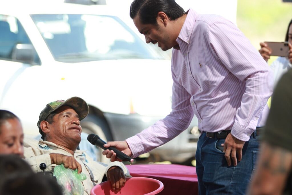 El presidente César Prieto recorre comunidades y colonias para estar cercano y escuchar a la población |
