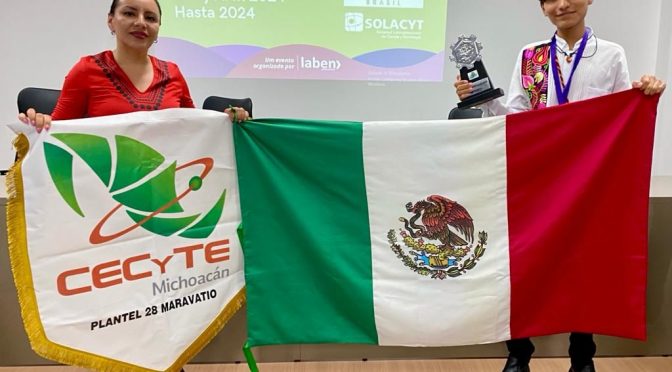 Se la rifa alumno del Cecytem; gana 3 premios de ciencia en Brasil