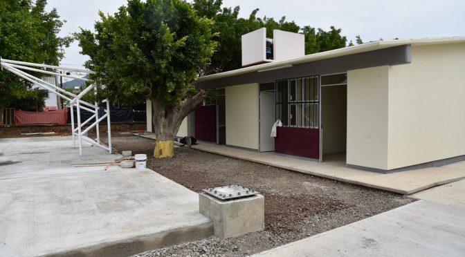 Concluye SCOP reconstrucción de escuela afectada por sismo en Zamora