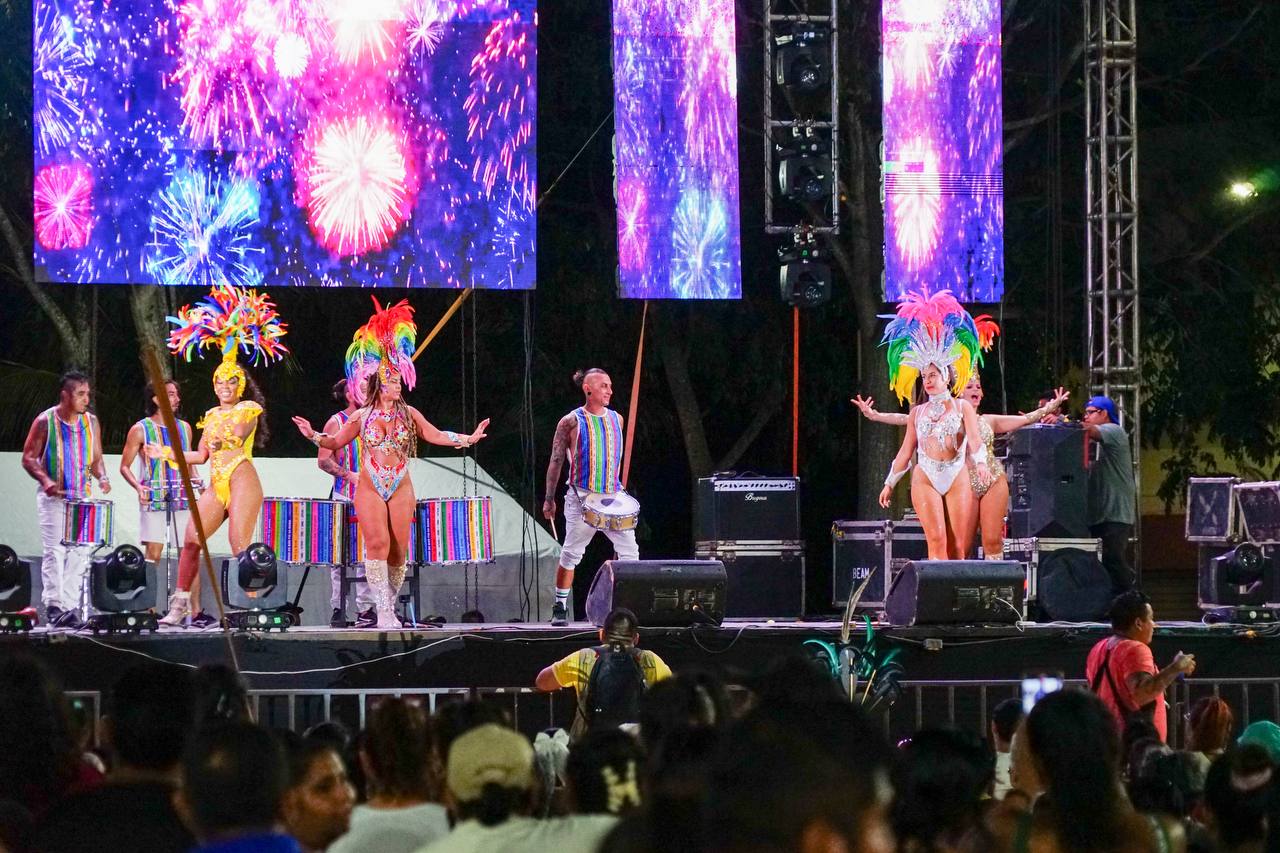 Desbordante Carnaval llenó de alegría a Puerto Aventuras – H. Ayuntamiento de Solidaridad