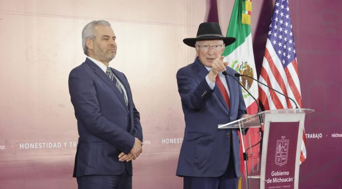 El 70% de las armas que llegan a México proviene de EU; se revisa frenar el flujo: Ken Salazar