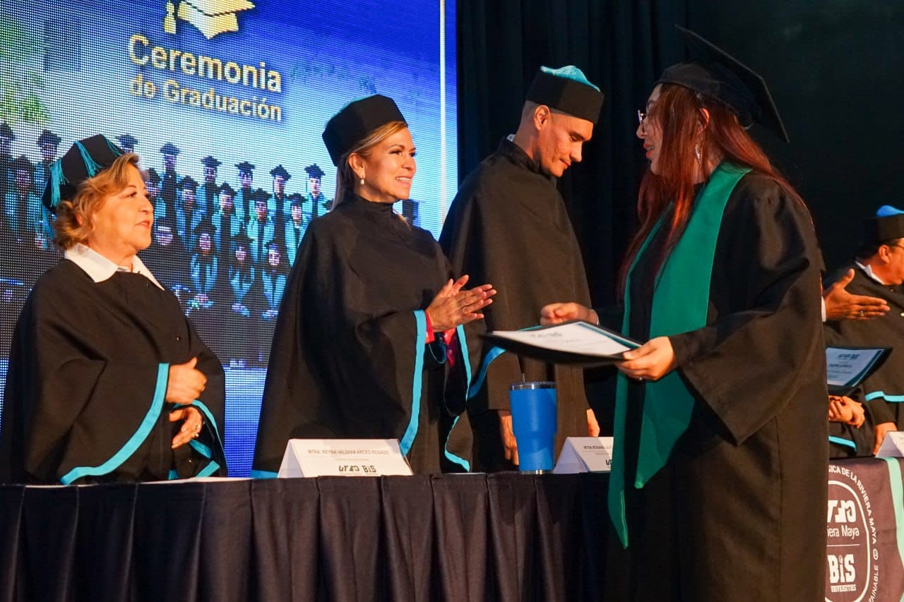 Motiva Lili Campos a graduados de la Universidad Tecnológica de la Riviera Maya – H. Ayuntamiento de Solidaridad
