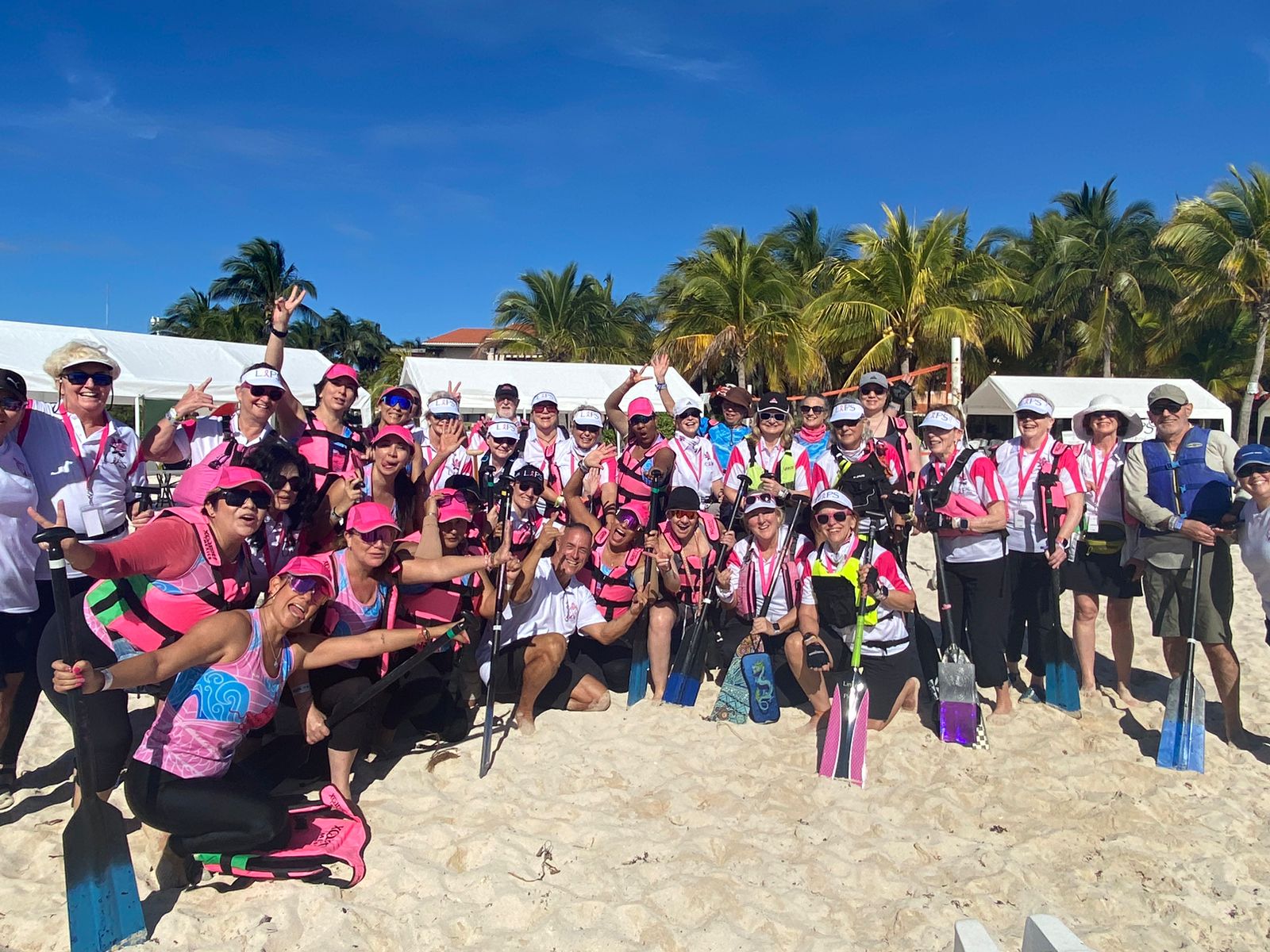 Mujeres sobrevivientes de cáncer de mama protagonizan el Festival Rosa Mexicano – H. Ayuntamiento de Solidaridad