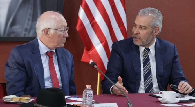 No se permitirá exportar aguacate de huertas ilegales: embajador de USA Ken Salazar