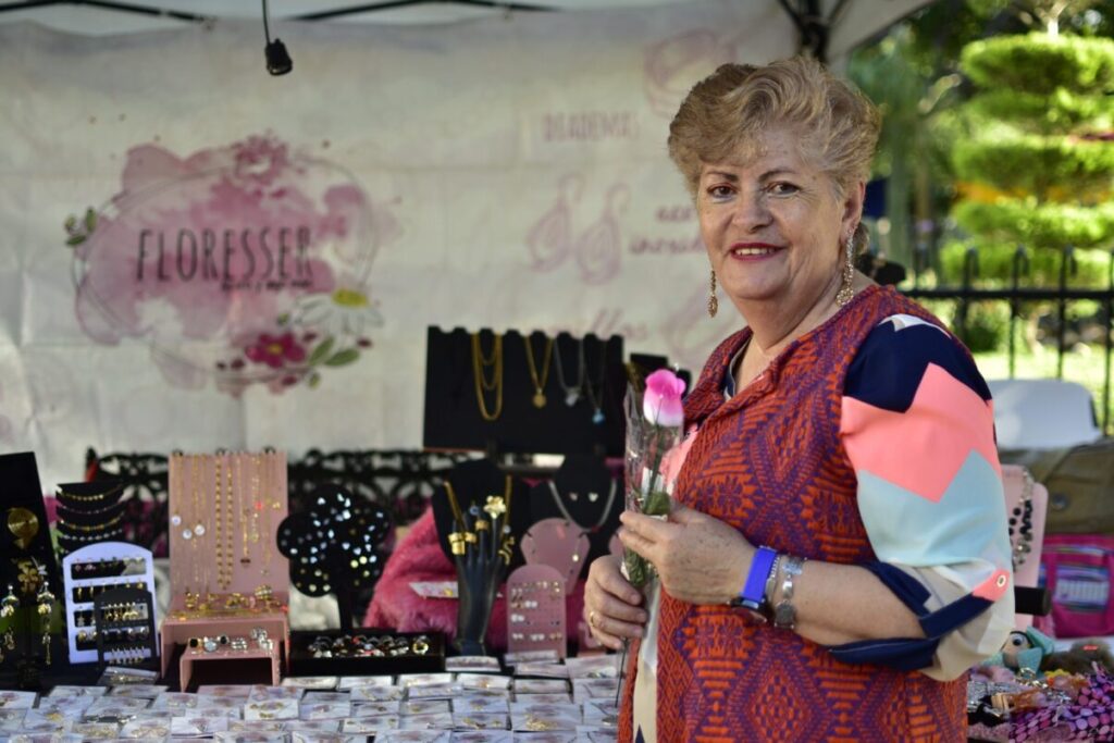 Otorga Fiscalización Salamanca espacios a comerciantes de ocasión