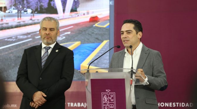 Presenta Bedolla proyecto de nuevo distribuidor vial en mercado de abastos